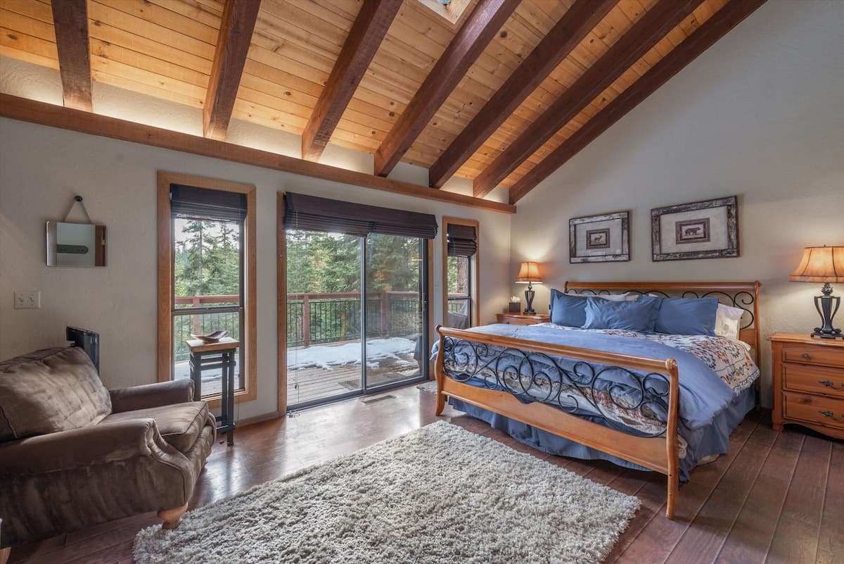 Tahoe Dog-Friendly Home with Hot Tub & Game Room - Photo 3