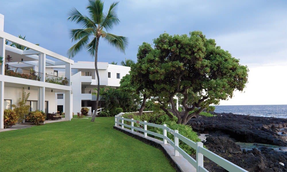 Resort in Kailua-Kona · ★4.75 · 2 bedrooms · 3 beds · 2 private baths - Photo 5