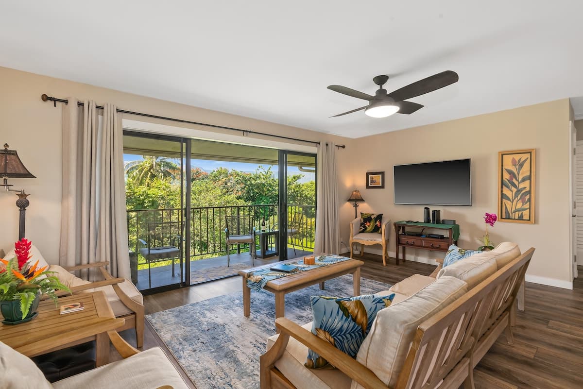 Condo in Princeville · ★4.94 · 2 bedrooms · 2 beds · 2 private baths - Photo 2