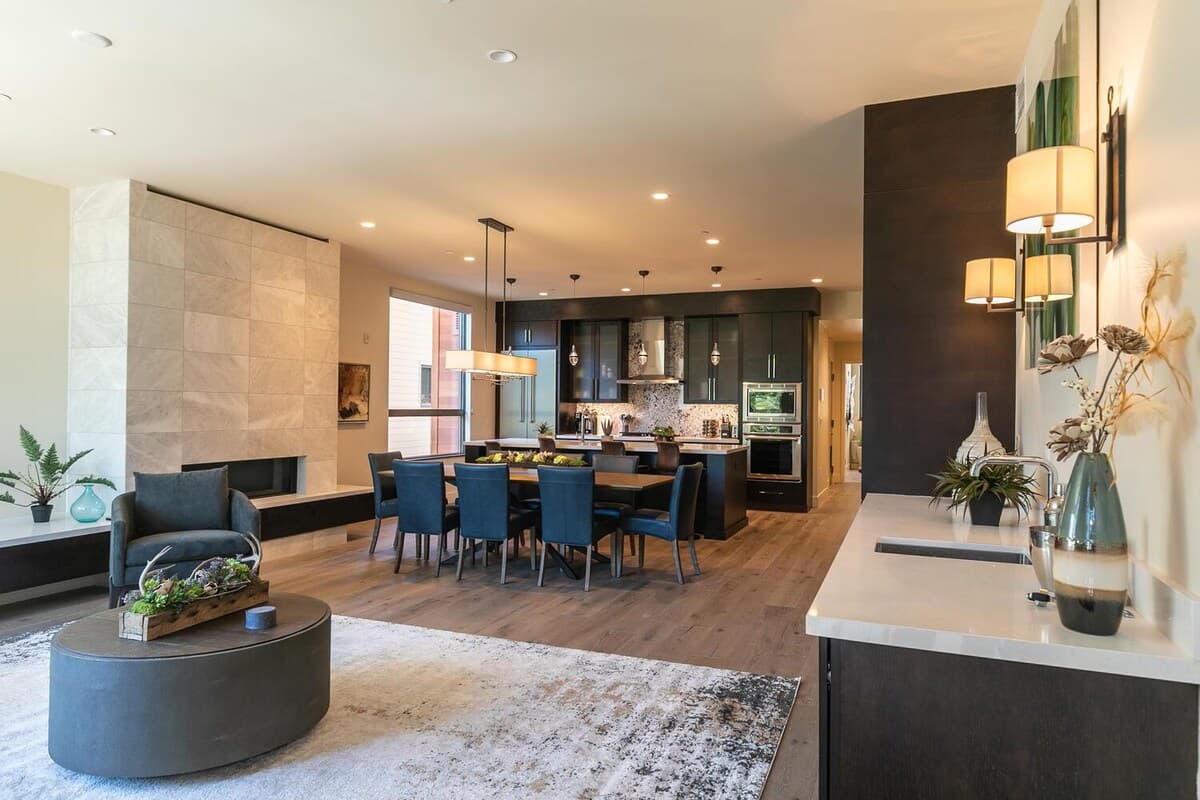 Condo in Crystal Bay · 3 bedrooms · 4 beds · 2.5 private baths - Photo 4