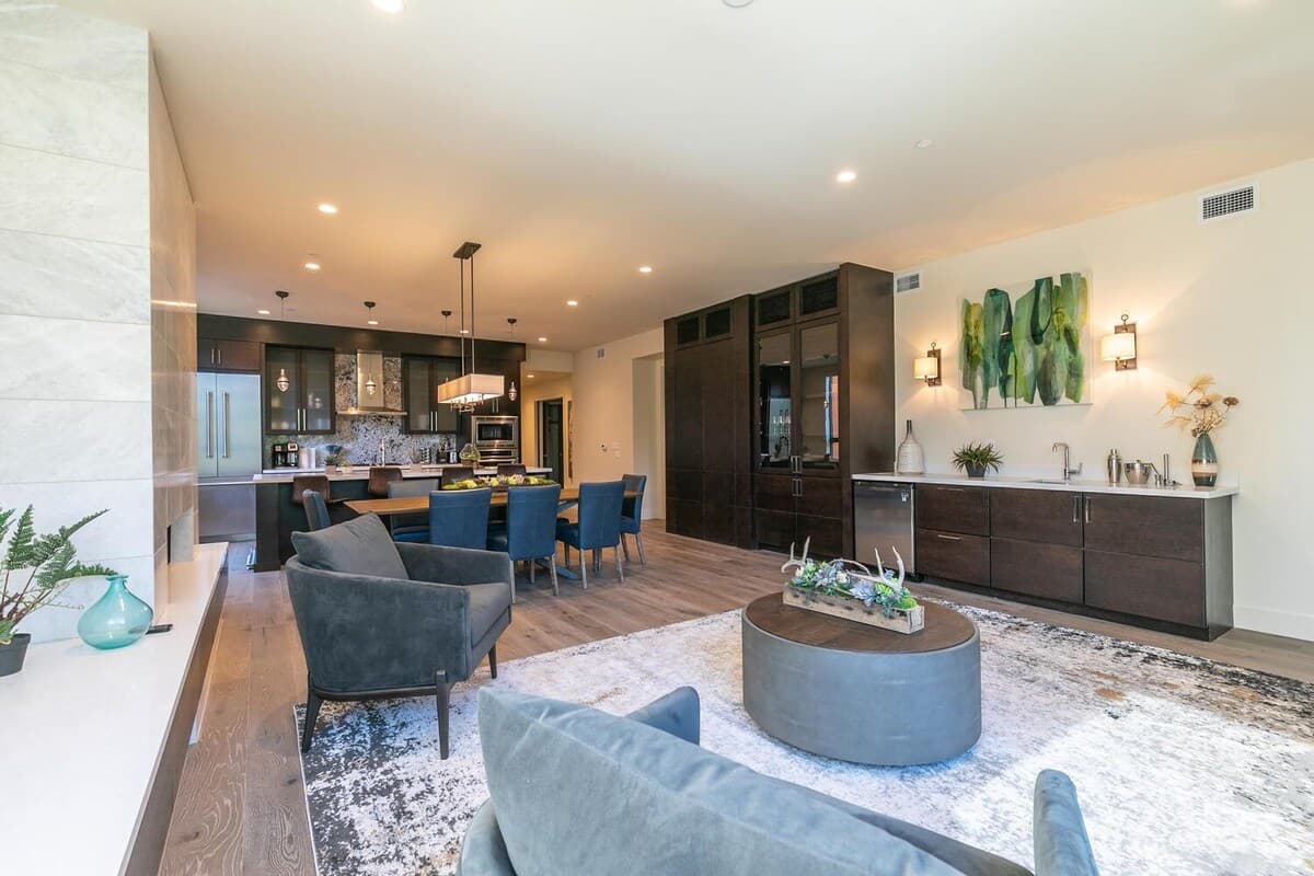 Condo in Crystal Bay · 3 bedrooms · 4 beds · 2.5 private baths - Photo 3