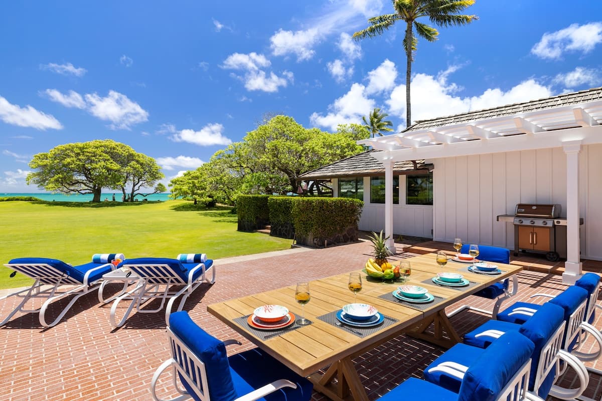 Home in Kailua · ★5.0 · 3 bedrooms · 6 beds · 3 private baths - Photo 1