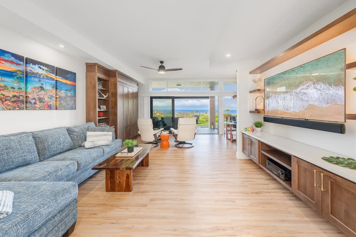 Condo in Lahaina · ★5.0 · 1 bedroom · 2 beds · 2 baths - Photo 3
