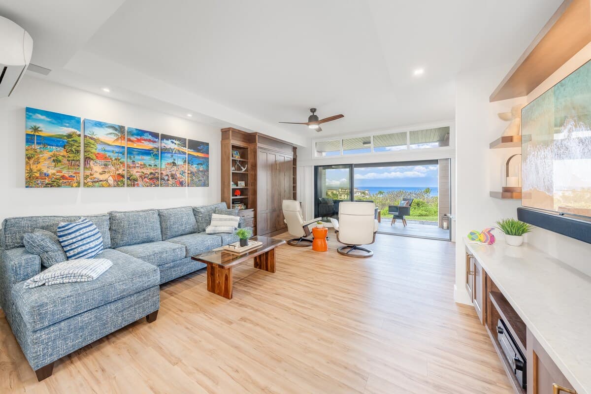 Condo in Lahaina · ★5.0 · 1 bedroom · 2 beds · 2 baths - Photo 2