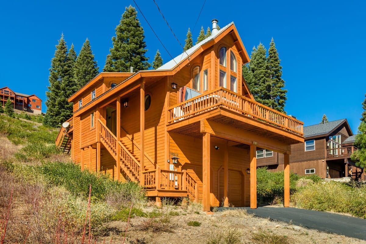 Sierra Views, Hot Tub, Arcade, EV Charger, Pet OK - Photo 2