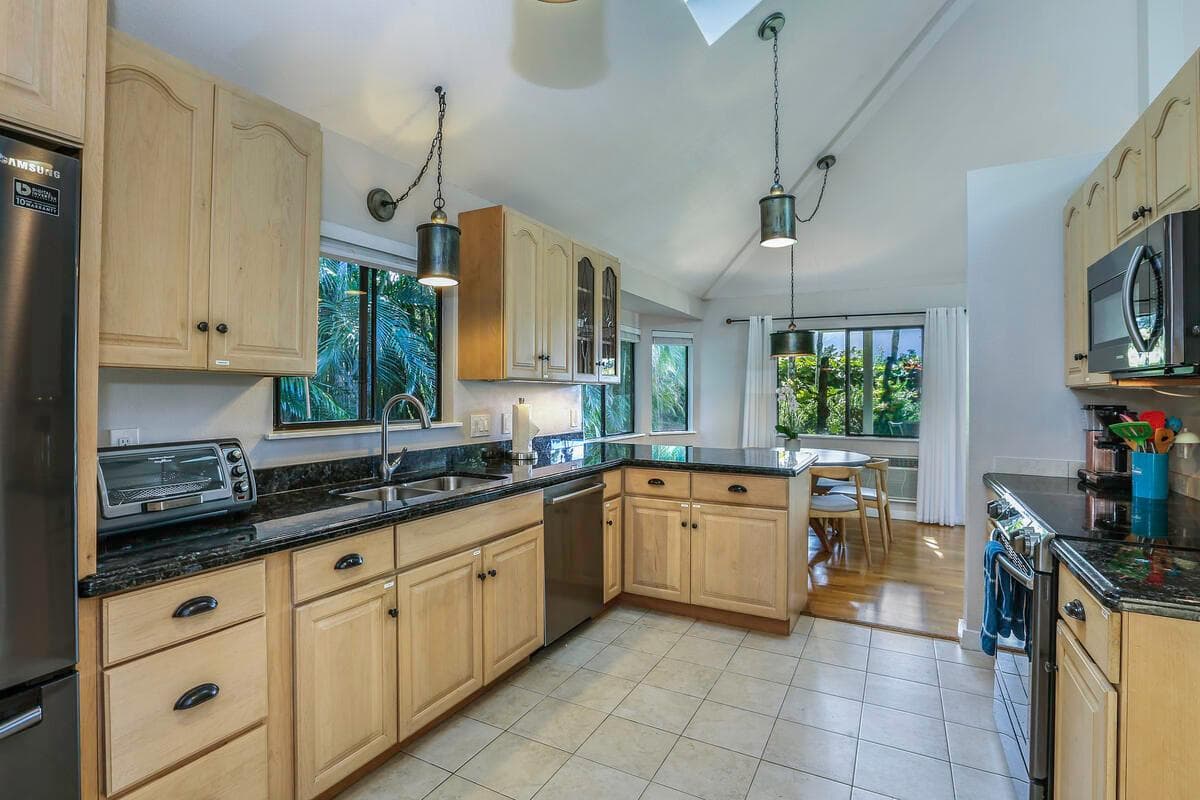 Home in Princeville · ★4.96 · 3 bedrooms · 3 beds · 2 baths - Photo 2