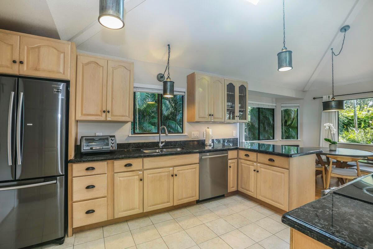 Home in Princeville · ★4.96 · 3 bedrooms · 3 beds · 2 baths - Photo 3