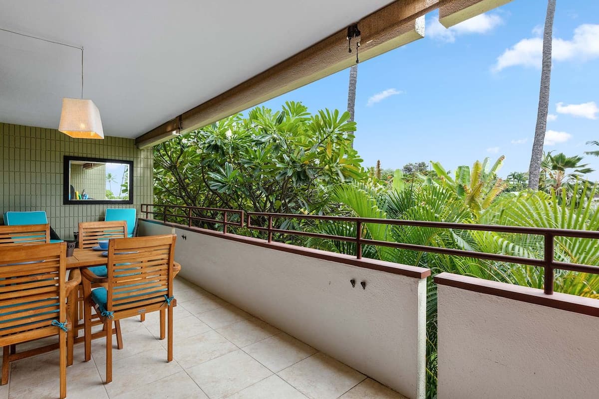 Condo in Kailua-Kona · ★4.88 · 2 bedrooms · 3 beds · 2 baths - Photo 3