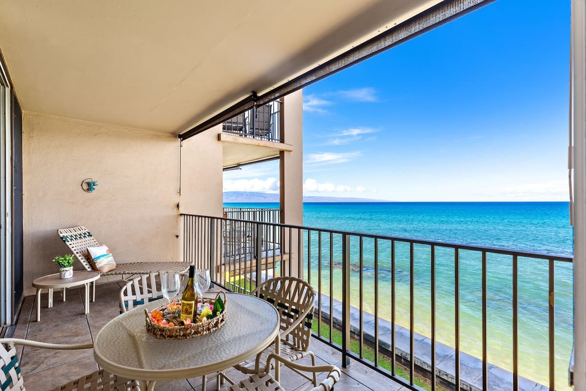 Condo in Lahaina · ★4.75 · 1 bedroom · 2 beds · 1 private bath - Photo 1