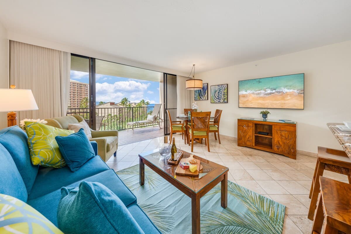 Condo in Lahaina · ★4.75 · 2 bedrooms · 4 beds · 2 baths - Photo 1