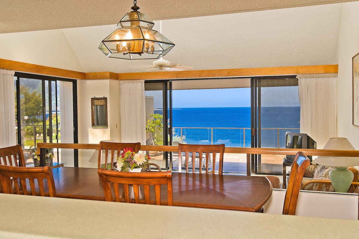 Condo in Princeville · ★4.0 · 2 bedrooms · 3 beds · 2 private baths - Photo 3