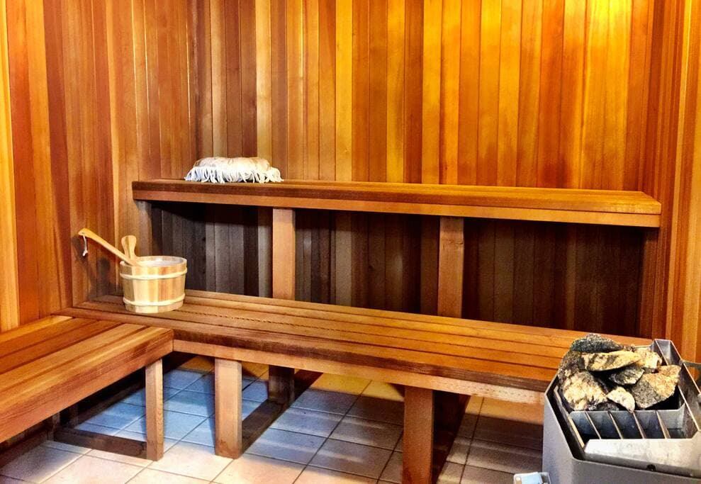 Little Paradise Private Sauna & Redwood Deck - Photo 5