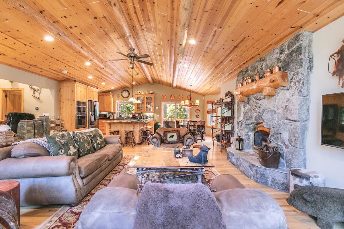 Luxury Lake Tahoe Home, Walk to Shore - Photo 4