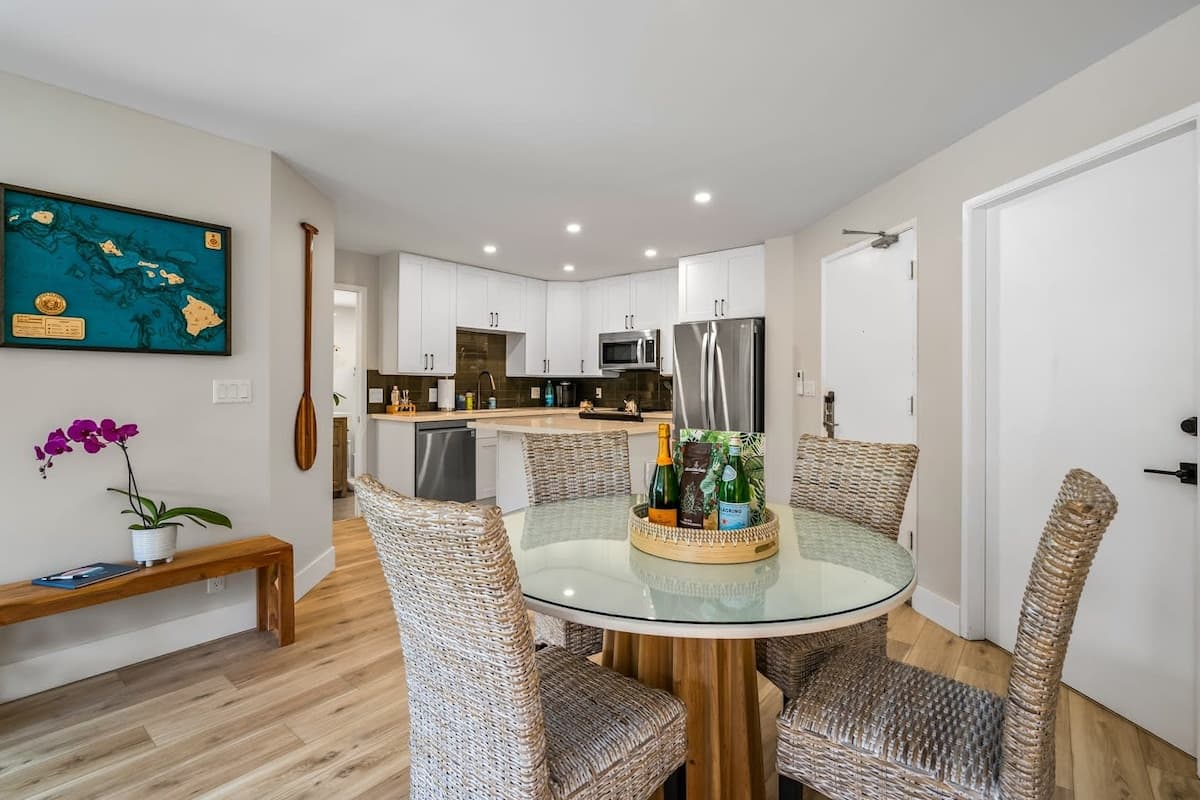 Condo in Kihei · ★4.89 · 1 bedroom · 2 beds · 1 bath - Photo 4