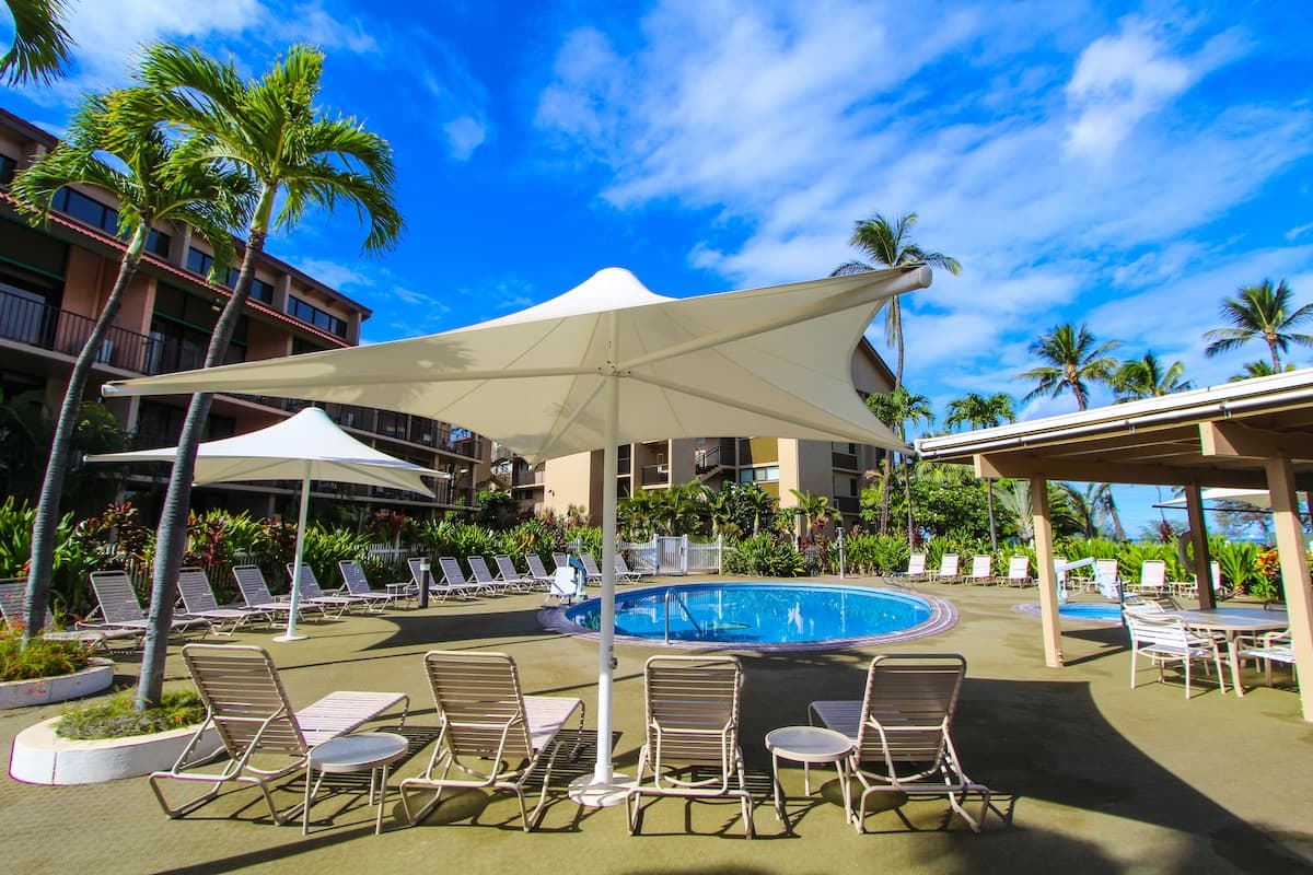 Condo in Kihei · ★4.83 · 1 bedroom · 2 beds · 1 private bath - Photo 5