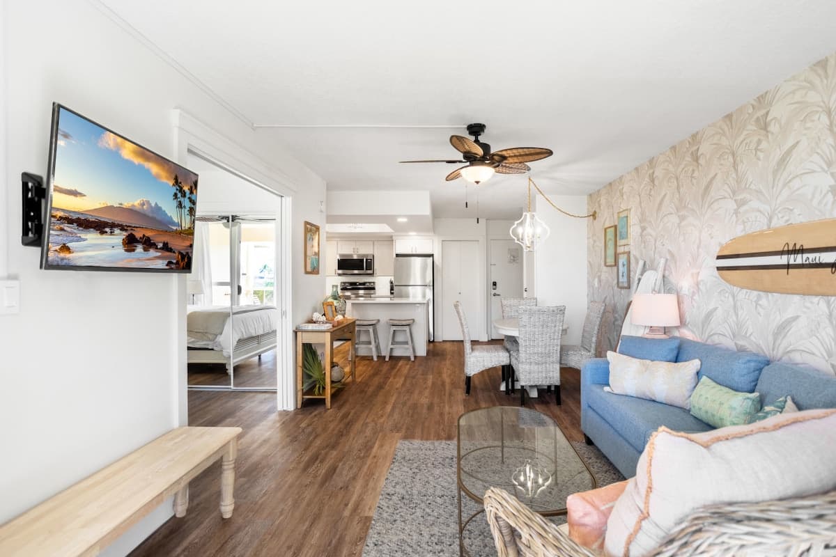 Condo in Kihei · ★4.94 · 1 bedroom · 2 beds · 1 shared bath - Photo 3