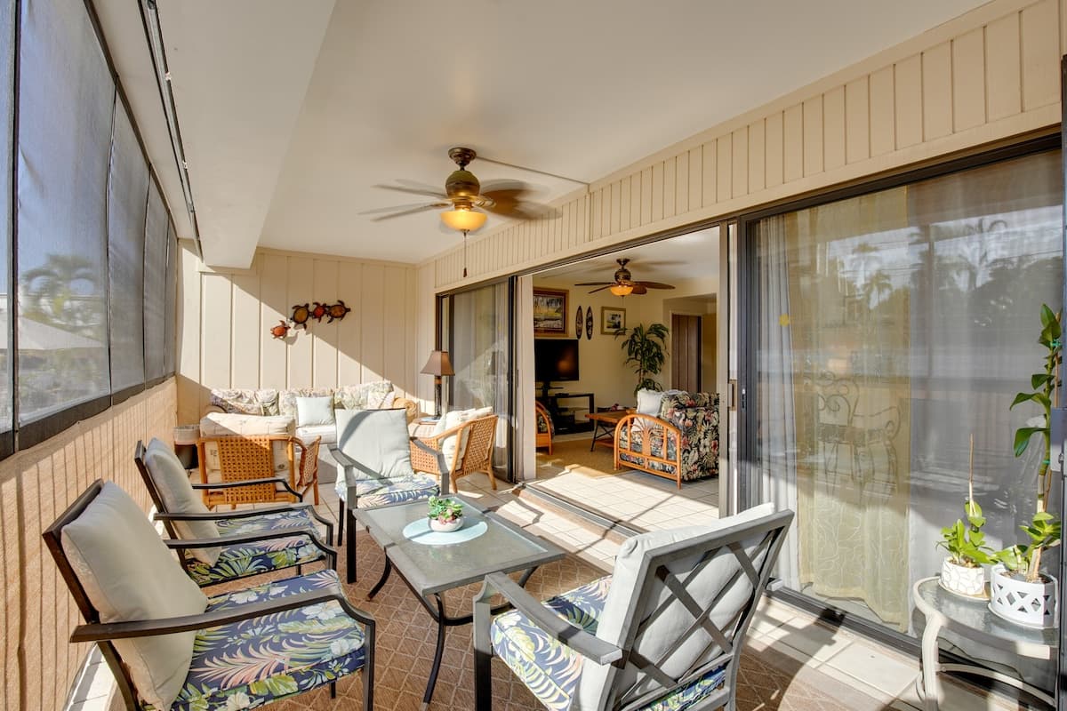 Condo in Kailua-Kona · ★4.63 · 2 bedrooms · 3 beds · 2 shared baths - Photo 1