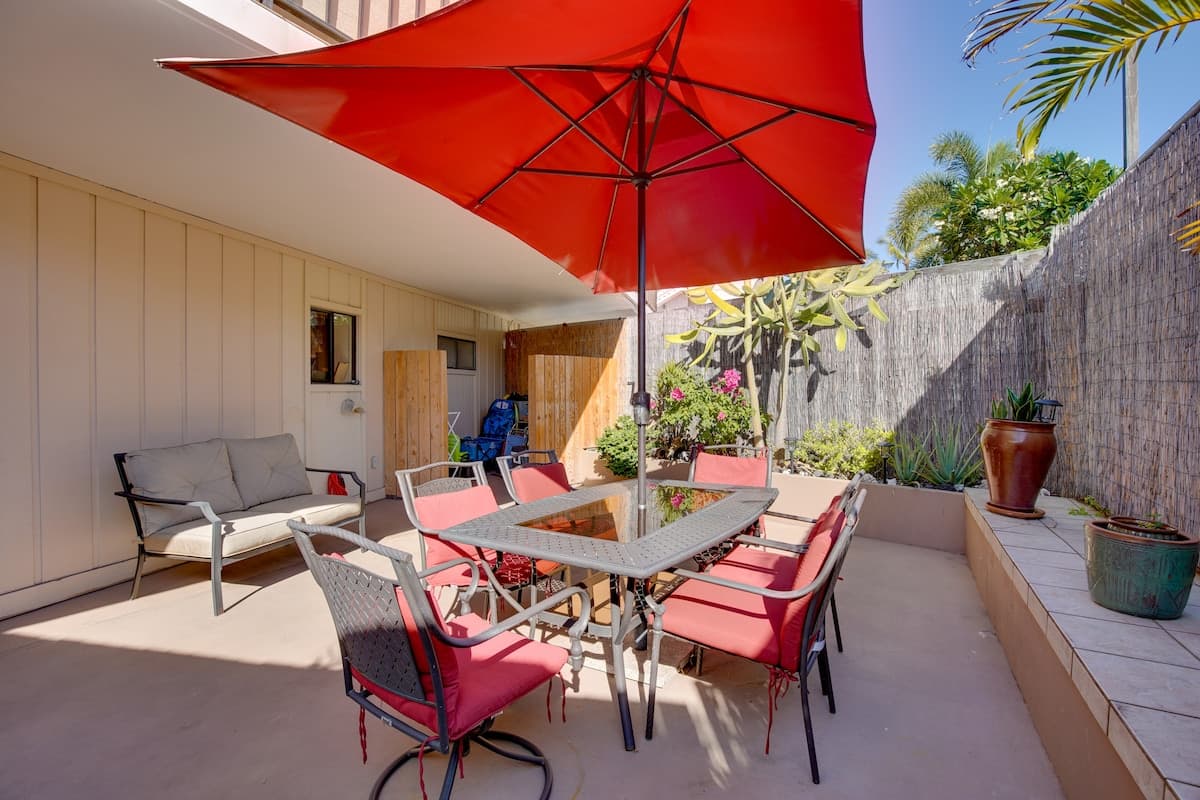 Condo in Kailua-Kona · ★4.63 · 2 bedrooms · 3 beds · 2 shared baths - Photo 2