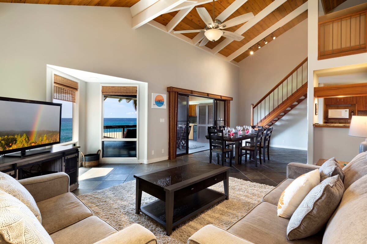 Condo in Kailua-Kona · ★4.84 · 2 bedrooms · 5 beds · 2 private baths - Photo 2