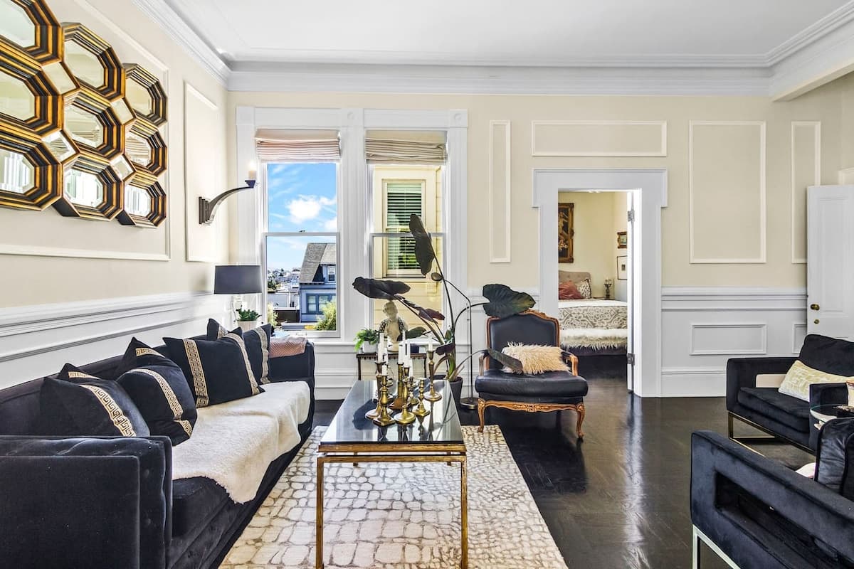 Pacific Heights Victorian with Garden Balcony - Photo 2