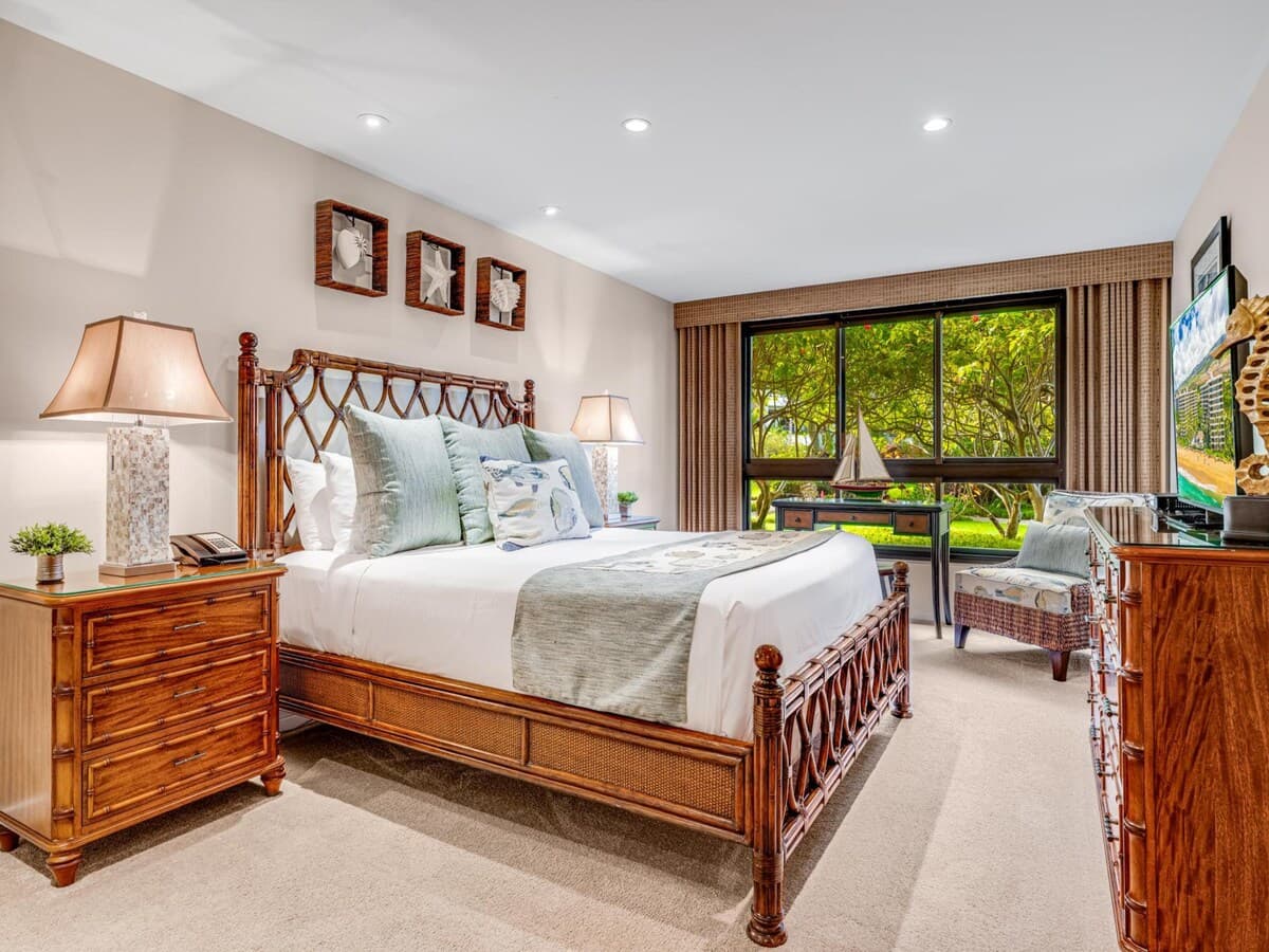 Condo in Lahaina · ★5.0 · 2 bedrooms · 2 beds · 2 baths - Photo 4