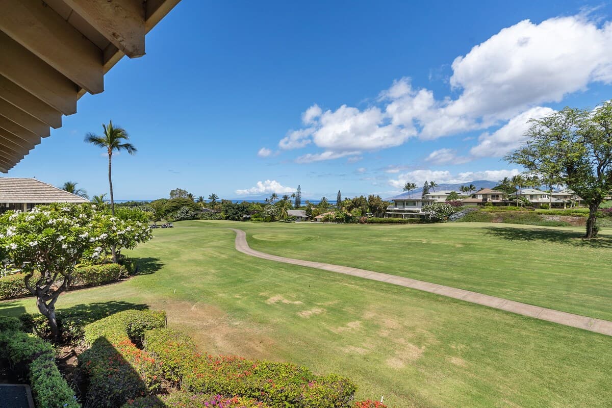 Condo in Wailea · ★4.74 · 2 bedrooms · 3 beds · 2 shared baths - Photo 3