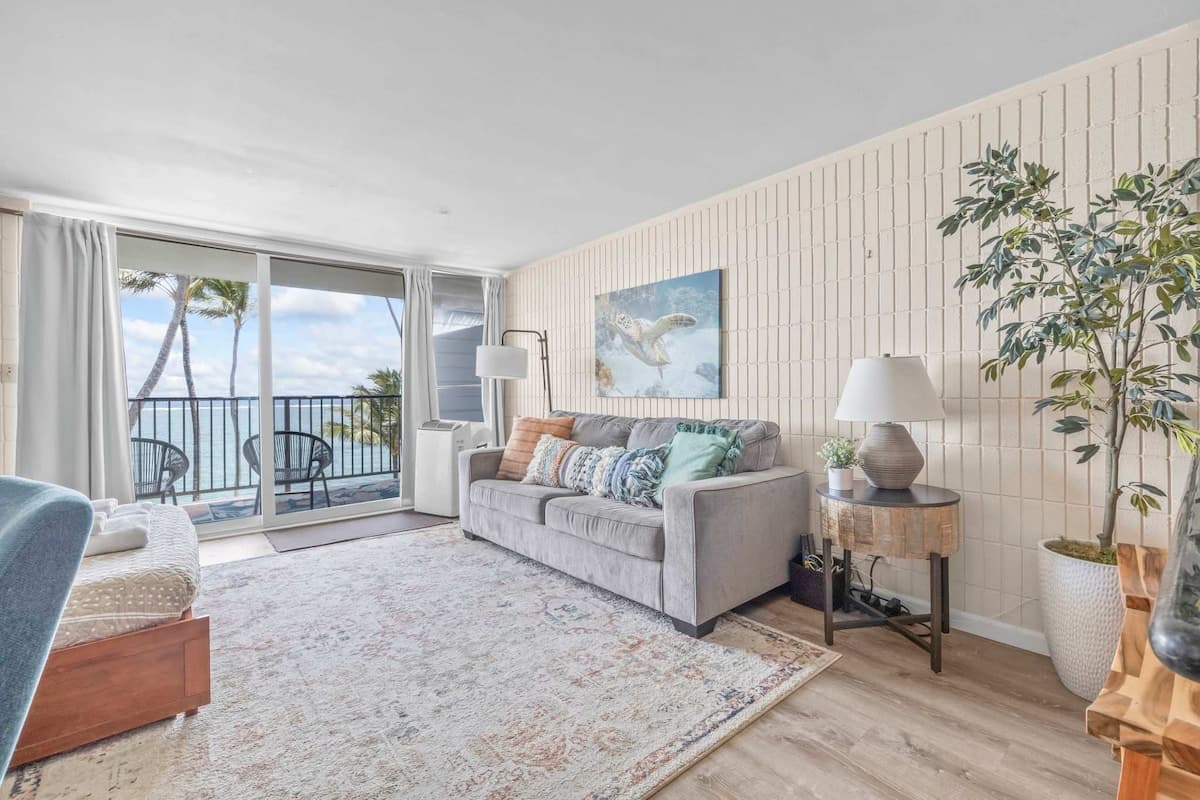 Condo in Hauula · ★4.83 · 1 bedroom · 3 beds · 1 private bath - Photo 1