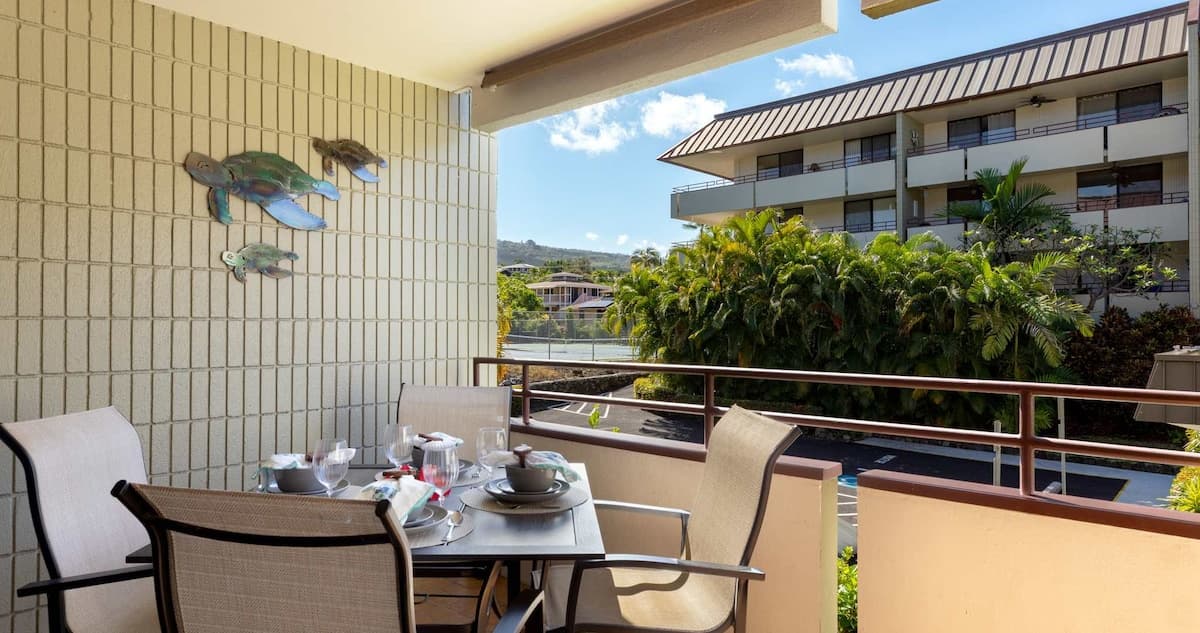 Condo in Kailua-Kona · ★4.6 · 2 bedrooms · 3 beds · 2 private baths - Photo 5