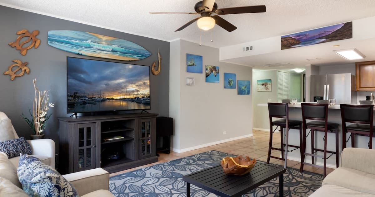 Condo in Kailua-Kona · ★4.6 · 2 bedrooms · 3 beds · 2 private baths - Photo 1