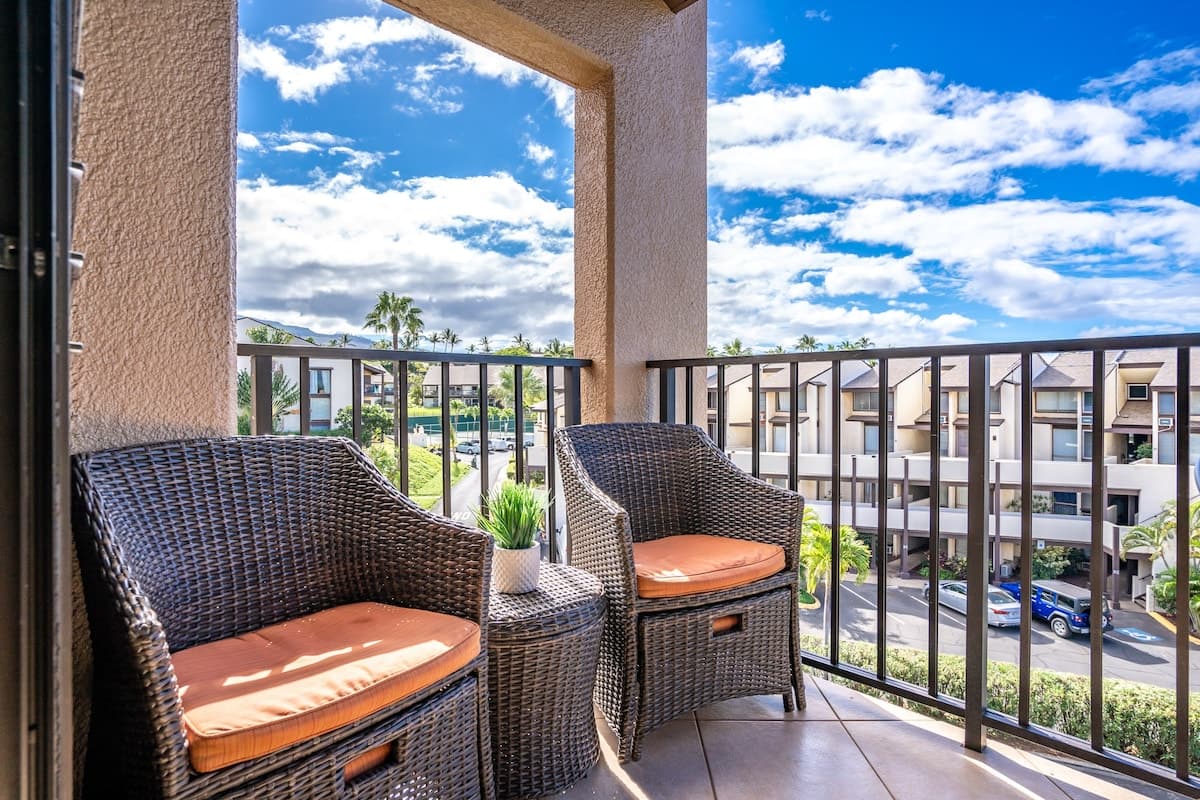 Condo in Kihei · ★4.6 · 2 bedrooms · 3 beds · 2 shared baths - Photo 4