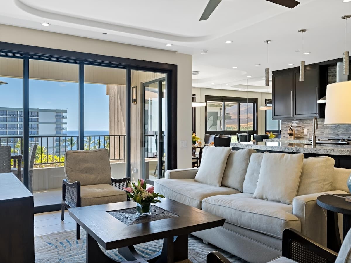 Condo in Lahaina · ★4.75 · 3 bedrooms · 4 beds · 2 baths - Photo 5