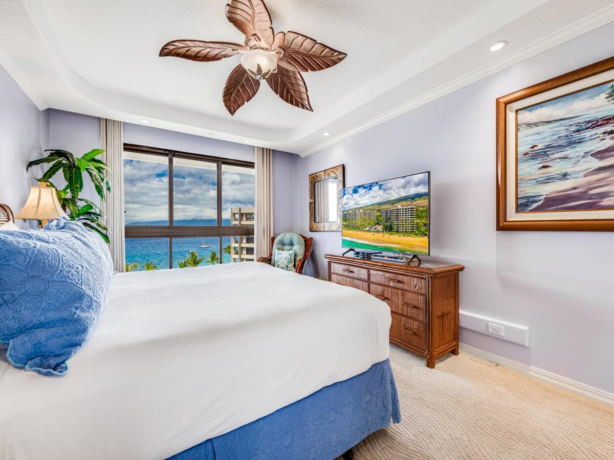 Condo in Lahaina · ★4.86 · 2 bedrooms · 3 beds · 2 baths - Photo 5