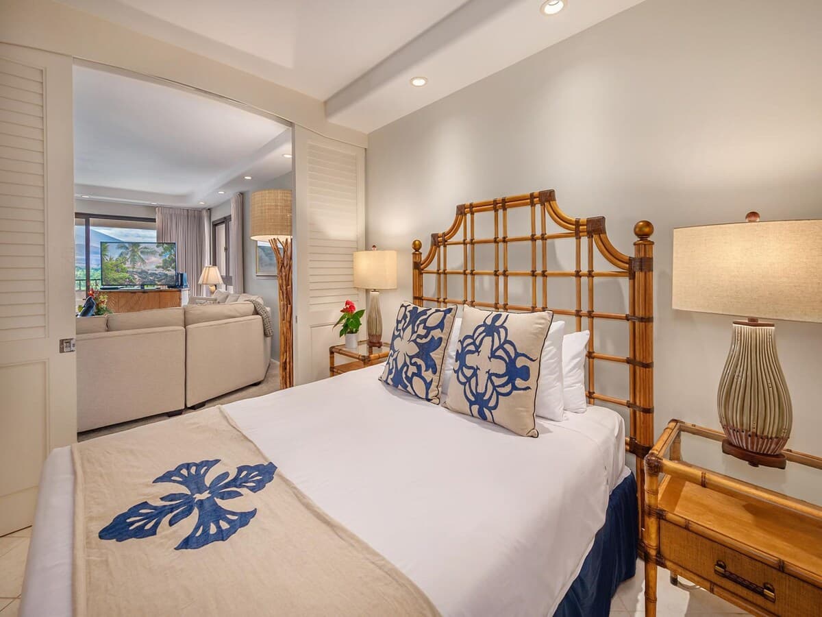 Condo in Lahaina · ★5.0 · 2 bedrooms · 2 beds · 2 baths - Photo 5