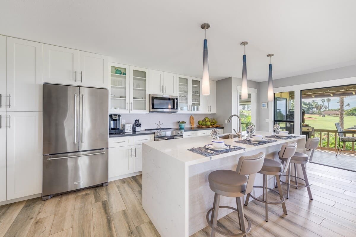 Condo in Lahaina · ★4.95 · 3 bedrooms · 3 beds · 3 baths - Photo 1