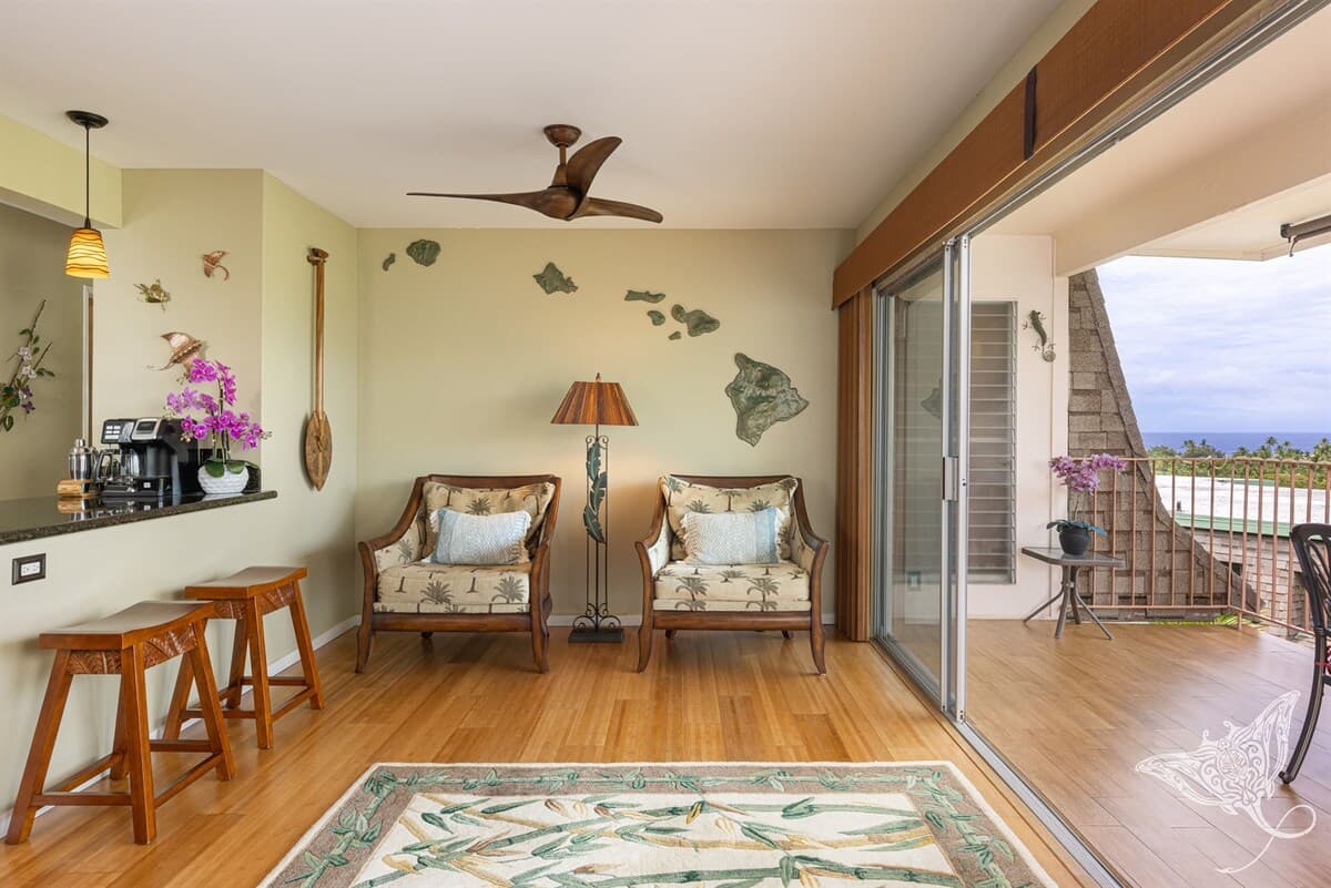Condo in Kahaluu-Keauhou · ★4.94 · 1 bedroom · 1 bed · 2 baths - Photo 4