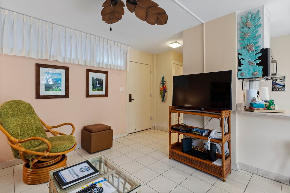 Condo in Kihei · ★4.58 · 2 bedrooms · 4 beds · 2 shared baths - Photo 5