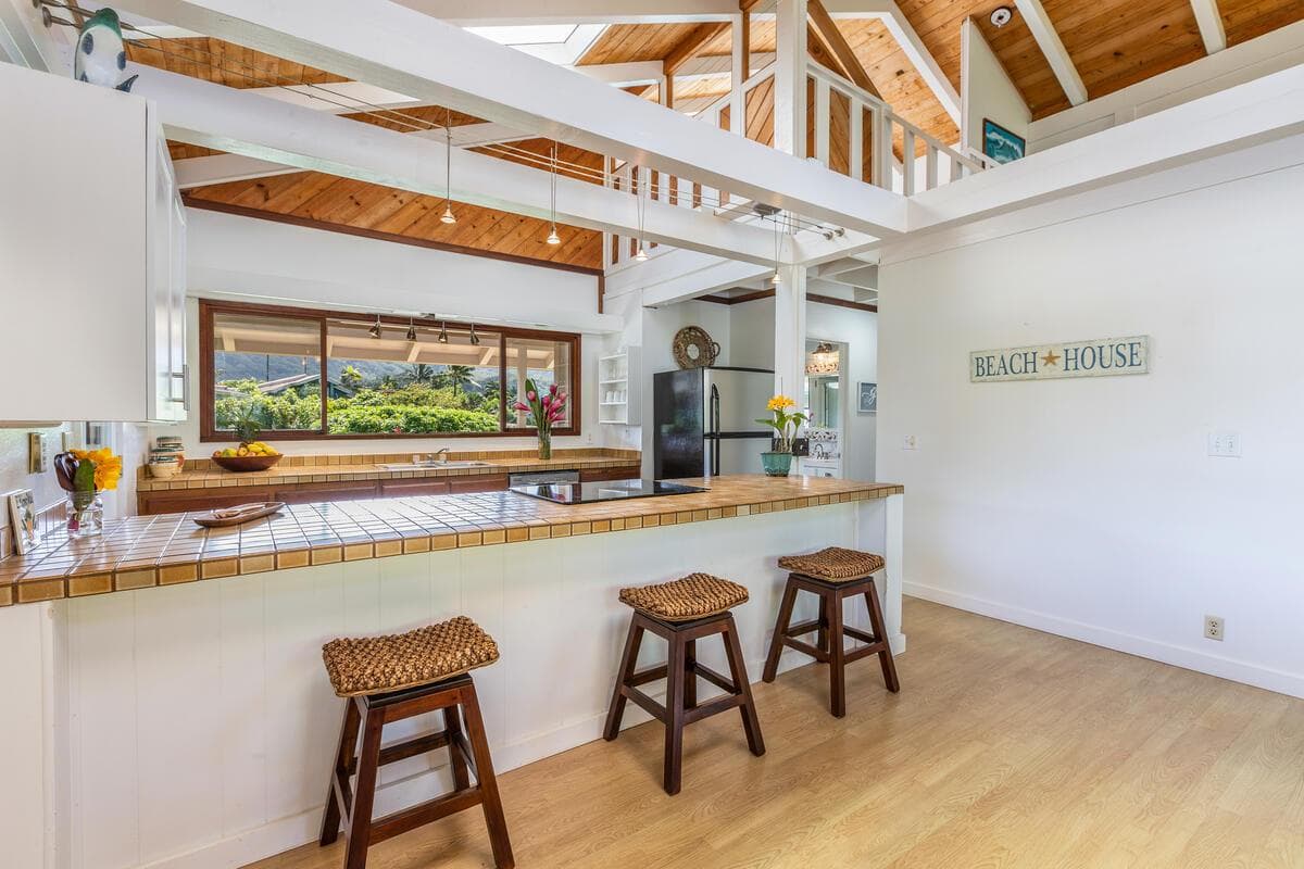 Home in Hanalei · ★4.29 · 2 bedrooms · 4 beds · 2 baths - Photo 5