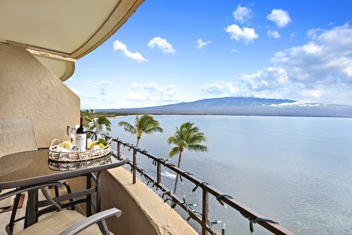 Condo in Wailuku · ★4.73 · 1 bedroom · 2 beds · 1 bath - Photo 3