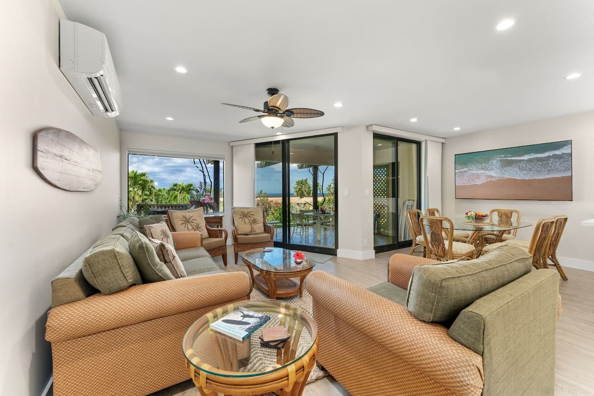 Condo in Kihei · ★4.9 · 2 bedrooms · 2 beds · 2.5 baths - Photo 2