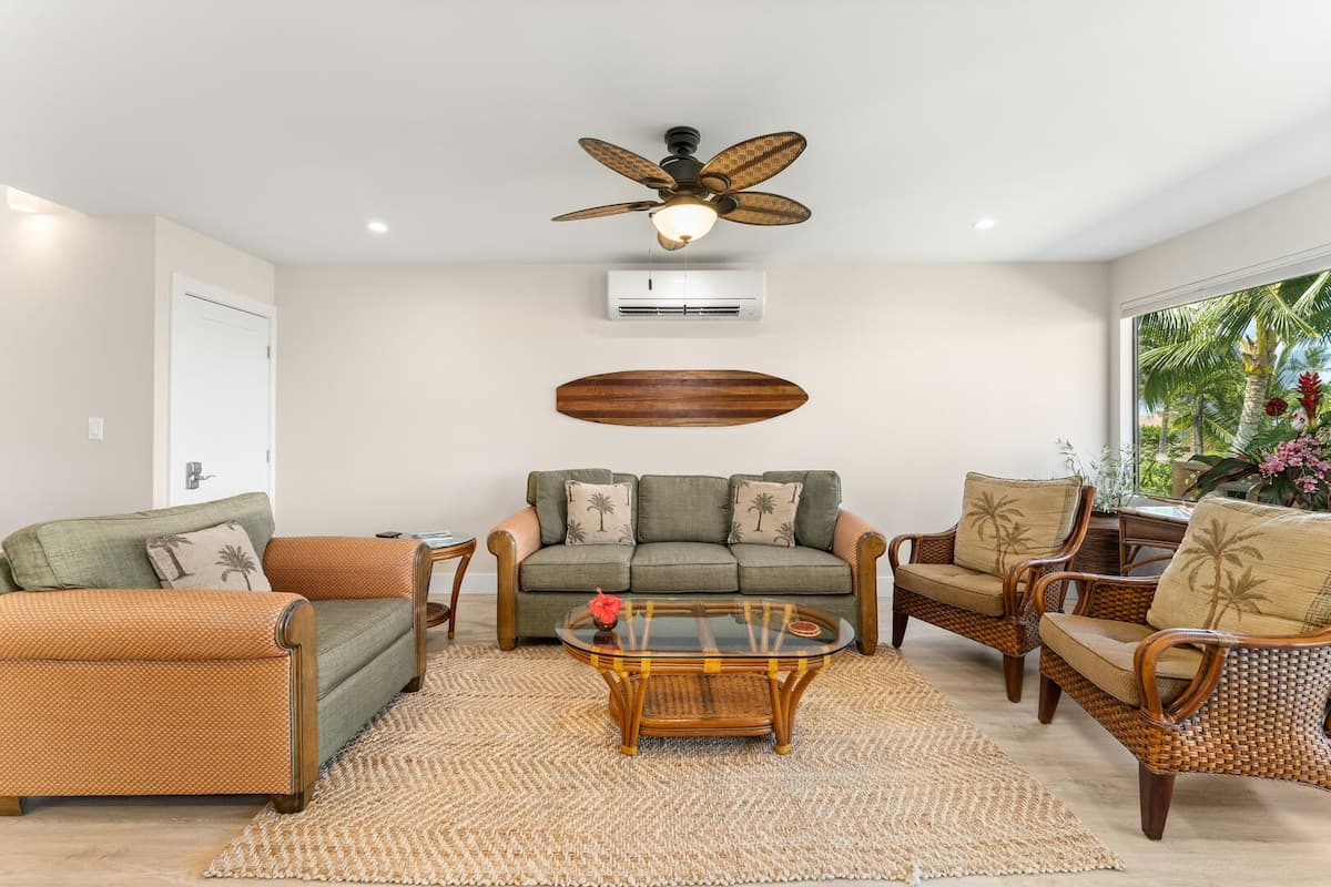 Condo in Kihei · ★4.9 · 2 bedrooms · 2 beds · 2.5 baths - Photo 4