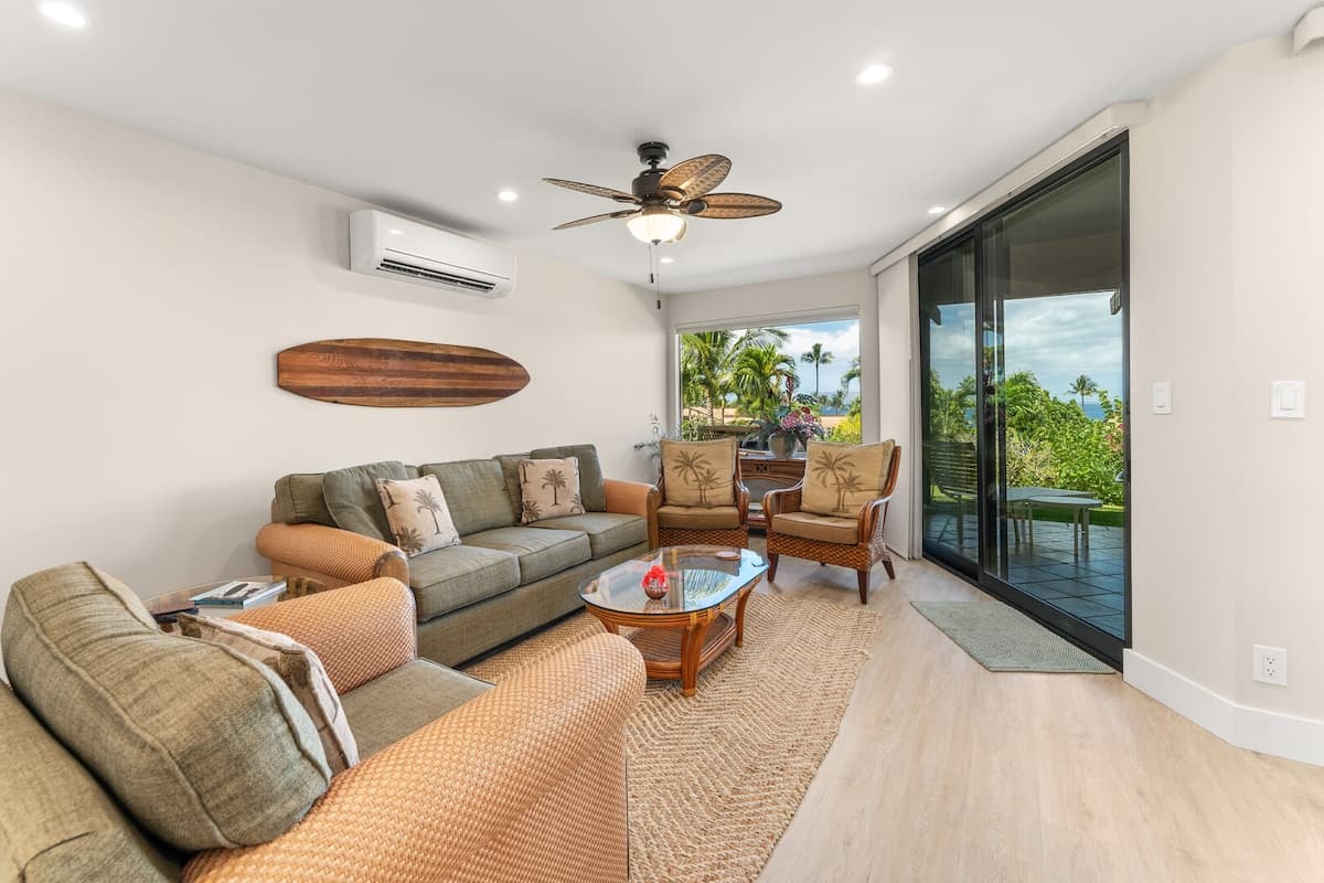 Condo in Kihei · ★4.9 · 2 bedrooms · 2 beds · 2.5 baths - Photo 1