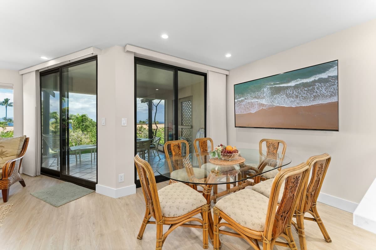 Condo in Kihei · ★4.9 · 2 bedrooms · 2 beds · 2.5 baths - Photo 3