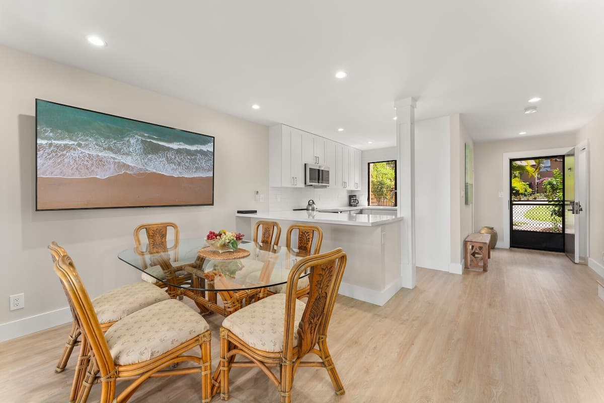 Condo in Kihei · ★4.9 · 2 bedrooms · 2 beds · 2.5 baths - Photo 5