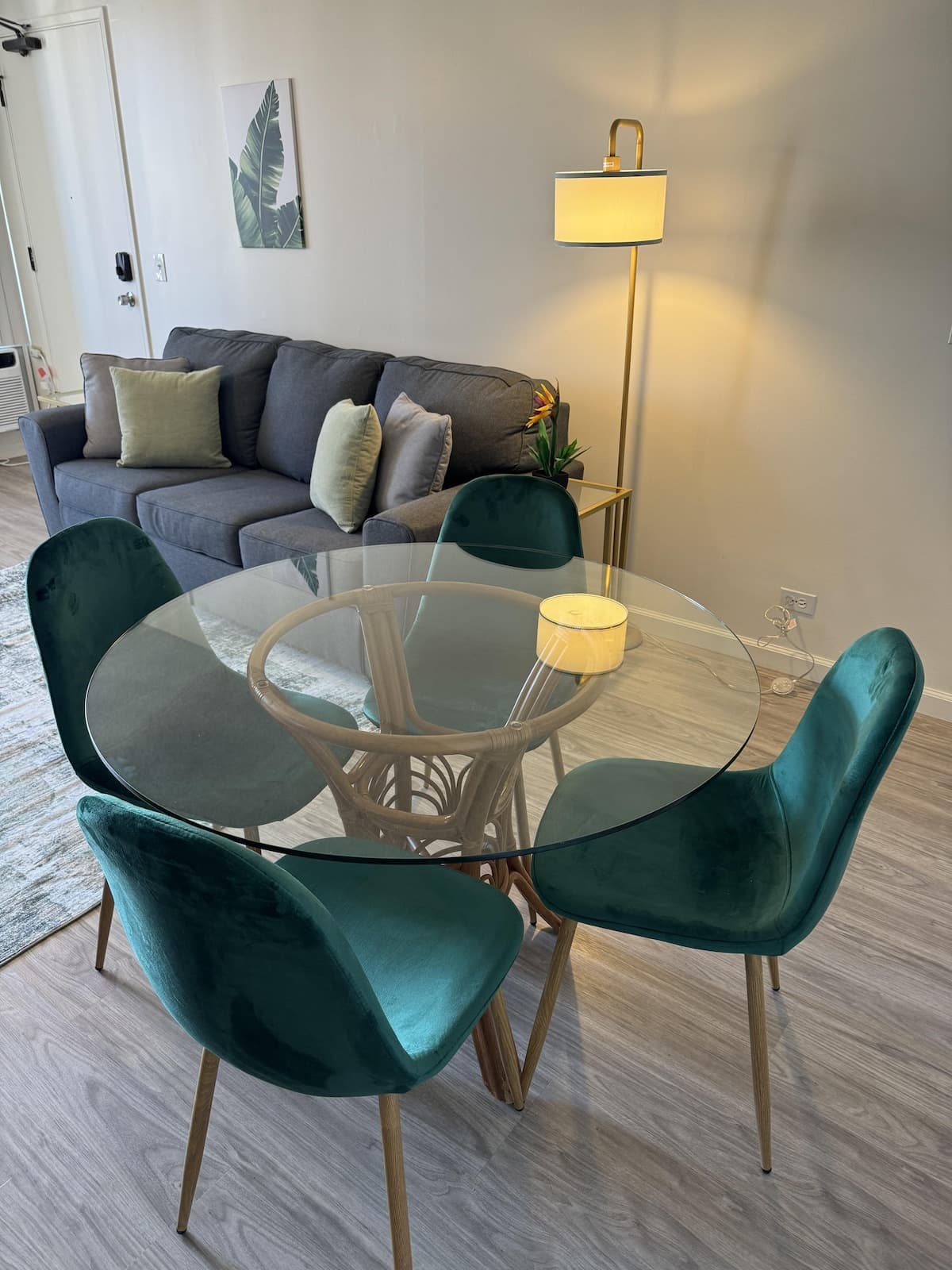 Condo in Honolulu · ★4.75 · 1 bedroom · 2 beds · 1 private bath - Photo 3