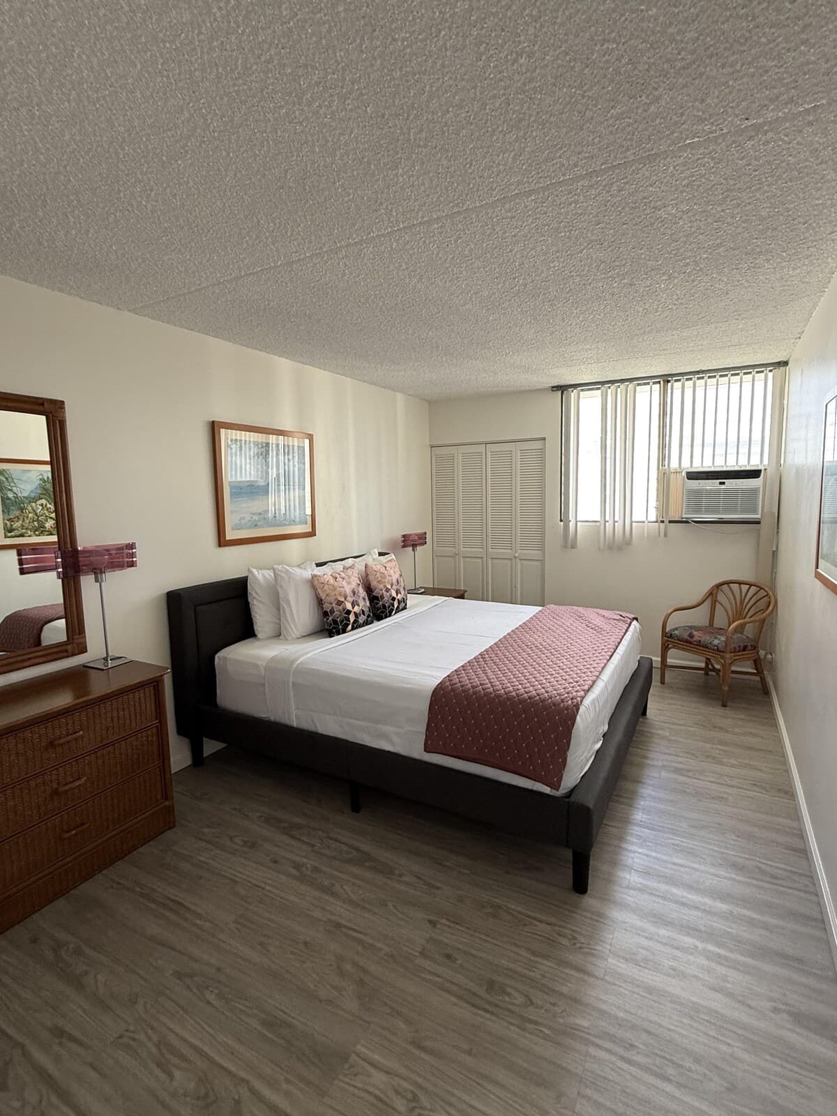 Condo in Honolulu · ★4.67 · 1 bedroom · 1 bed · 1 private bath - Photo 5