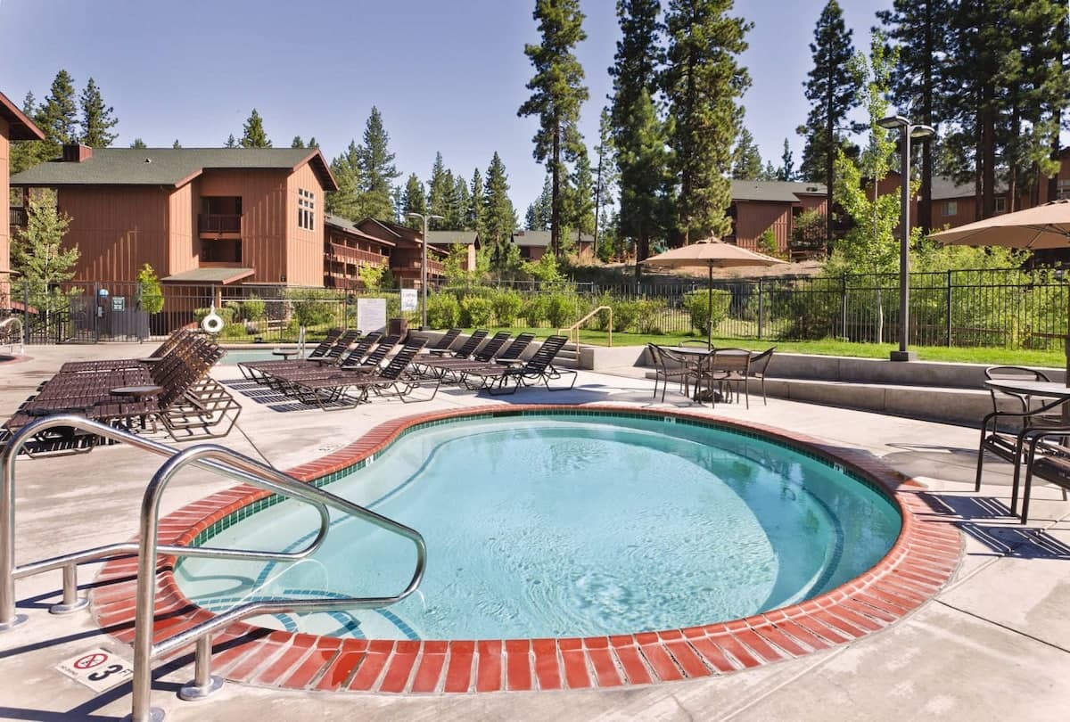Condo in Zephyr Cove · 2 bedrooms · 4 beds · 1 private bath - Photo 2
