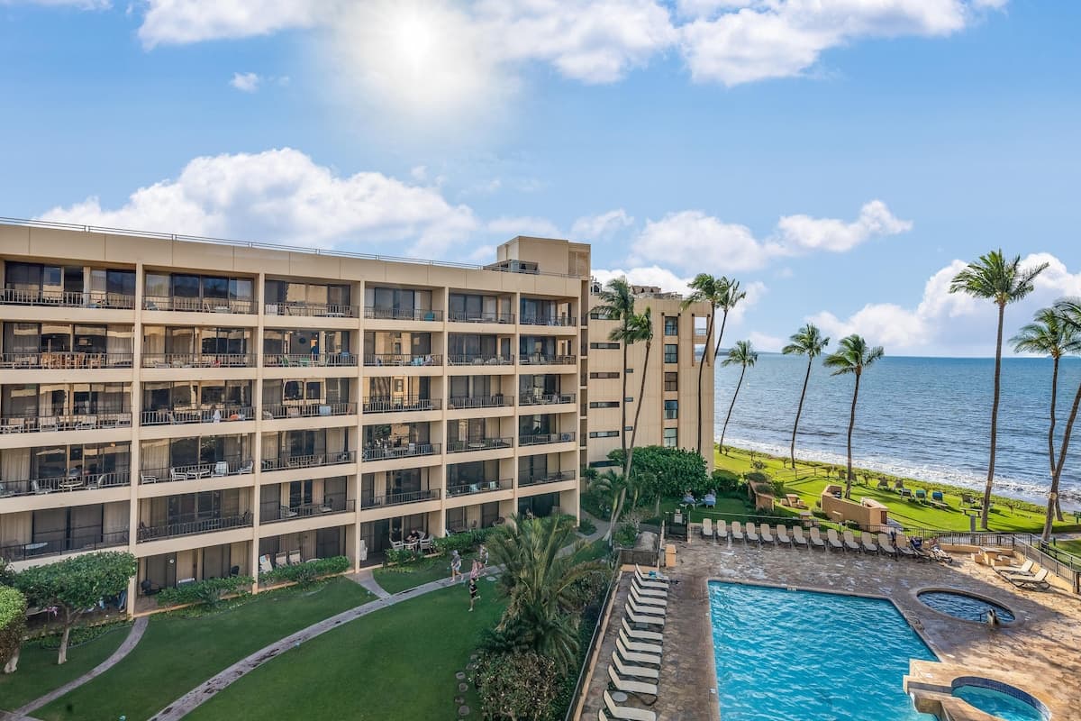 Condo in Kihei · ★5.0 · 1 bedroom · 2 beds · 1 private bath - Photo 3