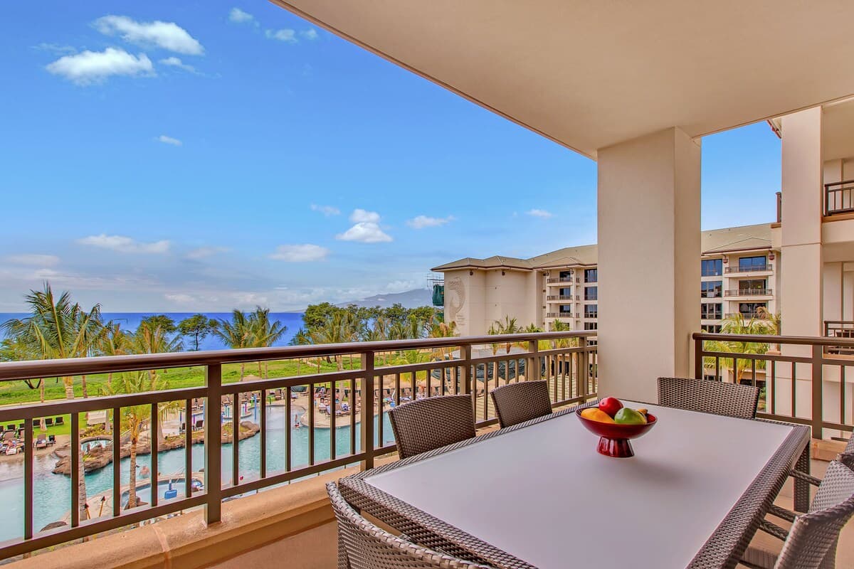 Condo in Lahaina · ★4.8 · 3 bedrooms · 4 beds · 2 baths - Photo 3