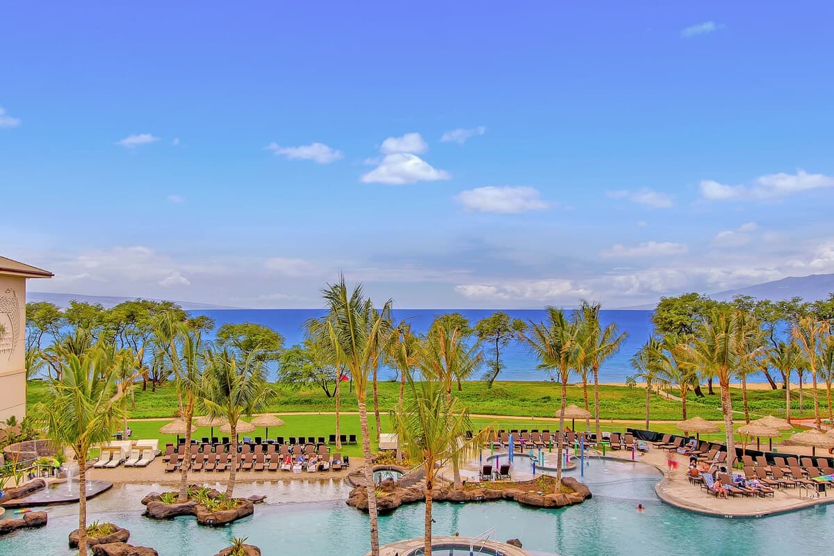 Condo in Lahaina · ★4.8 · 3 bedrooms · 4 beds · 2 baths - Photo 2