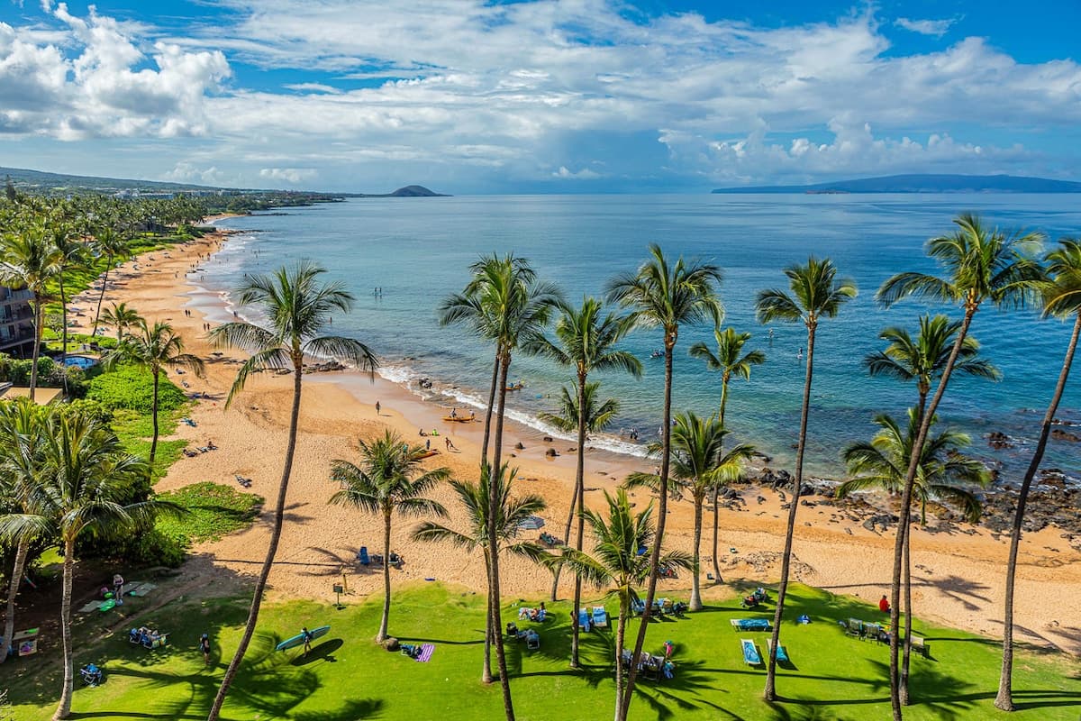 Condo in Kihei · ★4.64 · 2 bedrooms · 3 beds · 2 baths - Photo 1